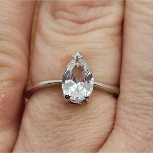 925 STERLING SILVER DIAMOND CZ ENGAGEMENT WEDDING BRIDAL TEATDROP RING SIZE 8